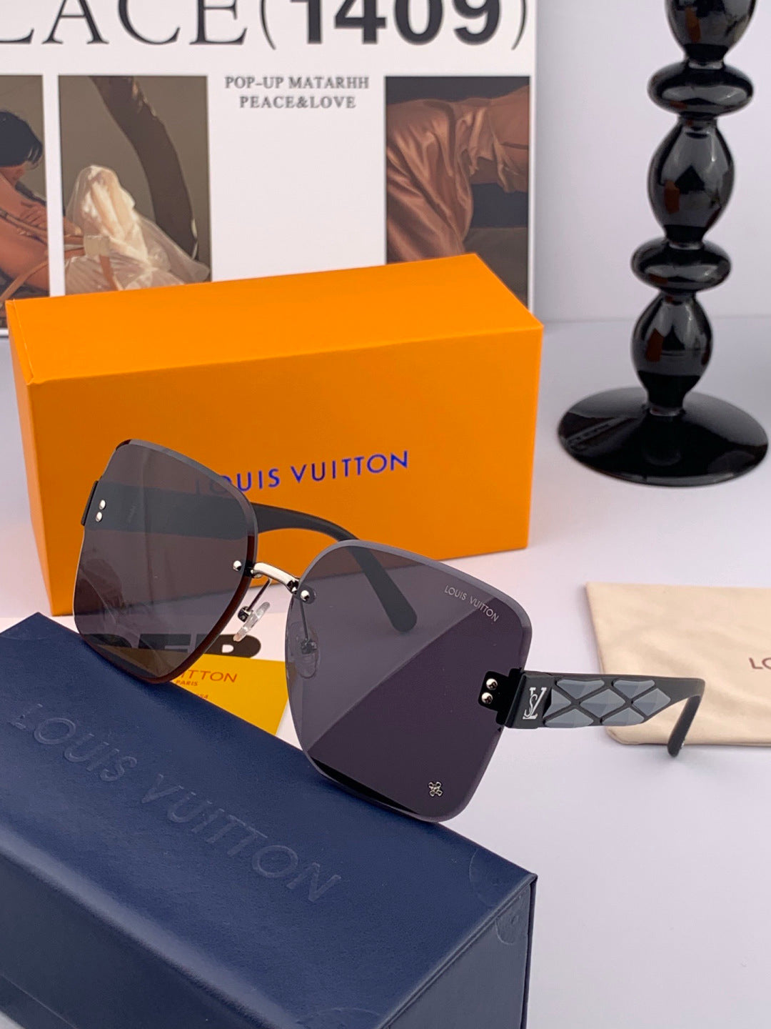 Louis Vuitton L1550 Square Black Lens Sunglasses for Men & Women - detail image 3