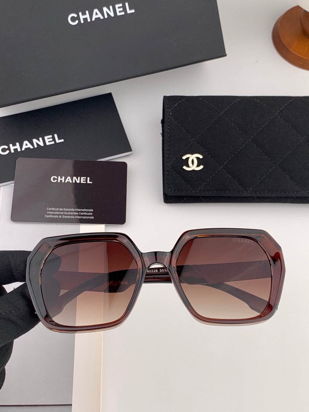 Chanel CH6236 Polarized Square Black Lens Sunglasses for Women - detail image 3