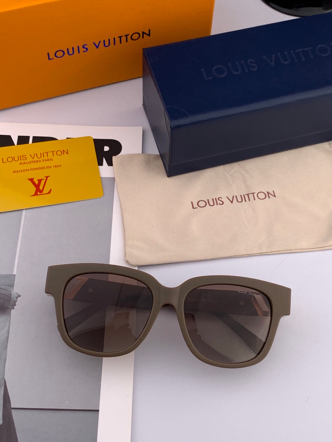Louis Vuitton L5516 Polarized Square Brown Lens Sunglasses for Men & - 997439