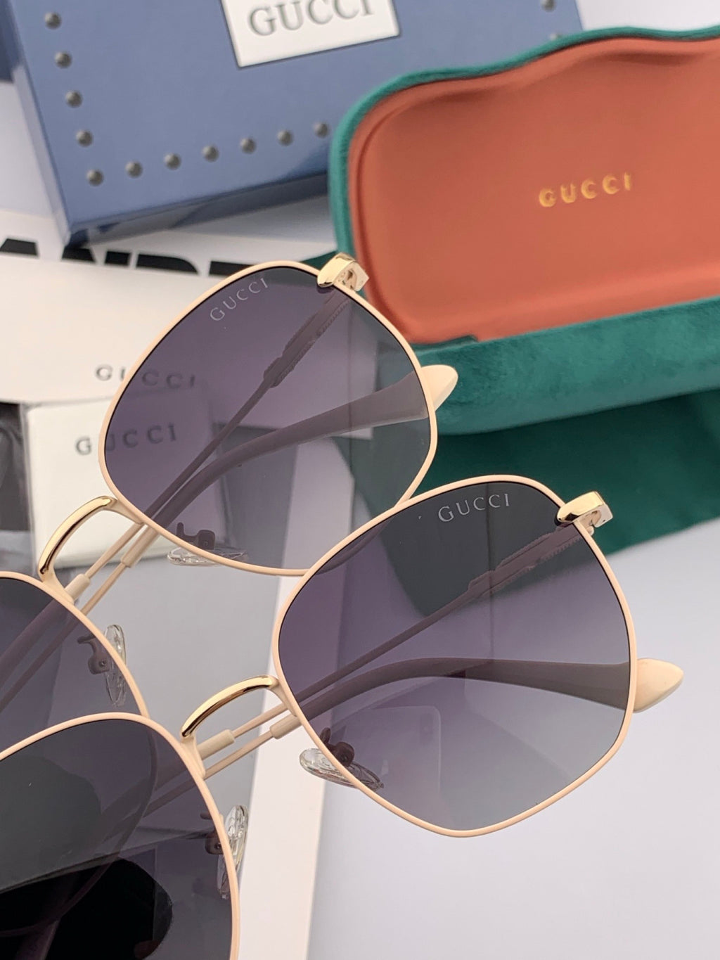 Gucci G7305 Polarized Fashion Gold Lens Sunglasses for Women - detail image 5