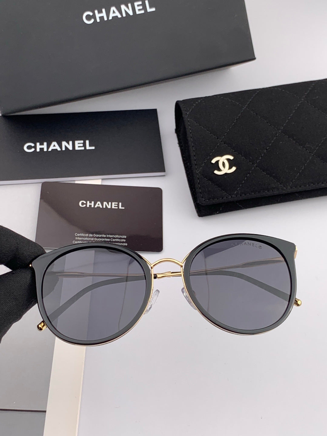 Chanel CH7827 Fashion Pink Lens Sunglasses for Men & Women - detail image 2