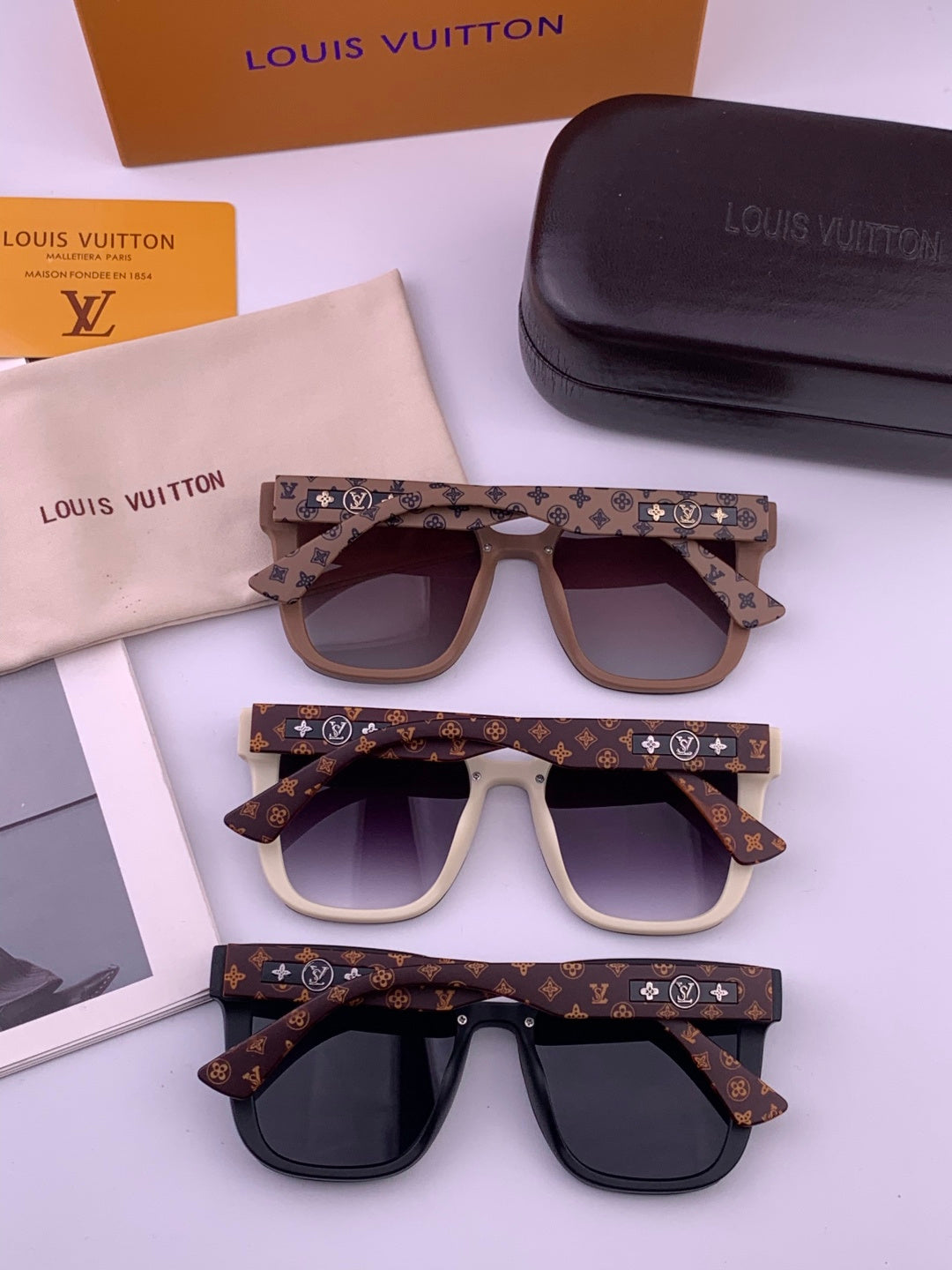 Louis Vuitton L1132 Square Gold Lens Sunglasses for Women - 997445 - detail image 3