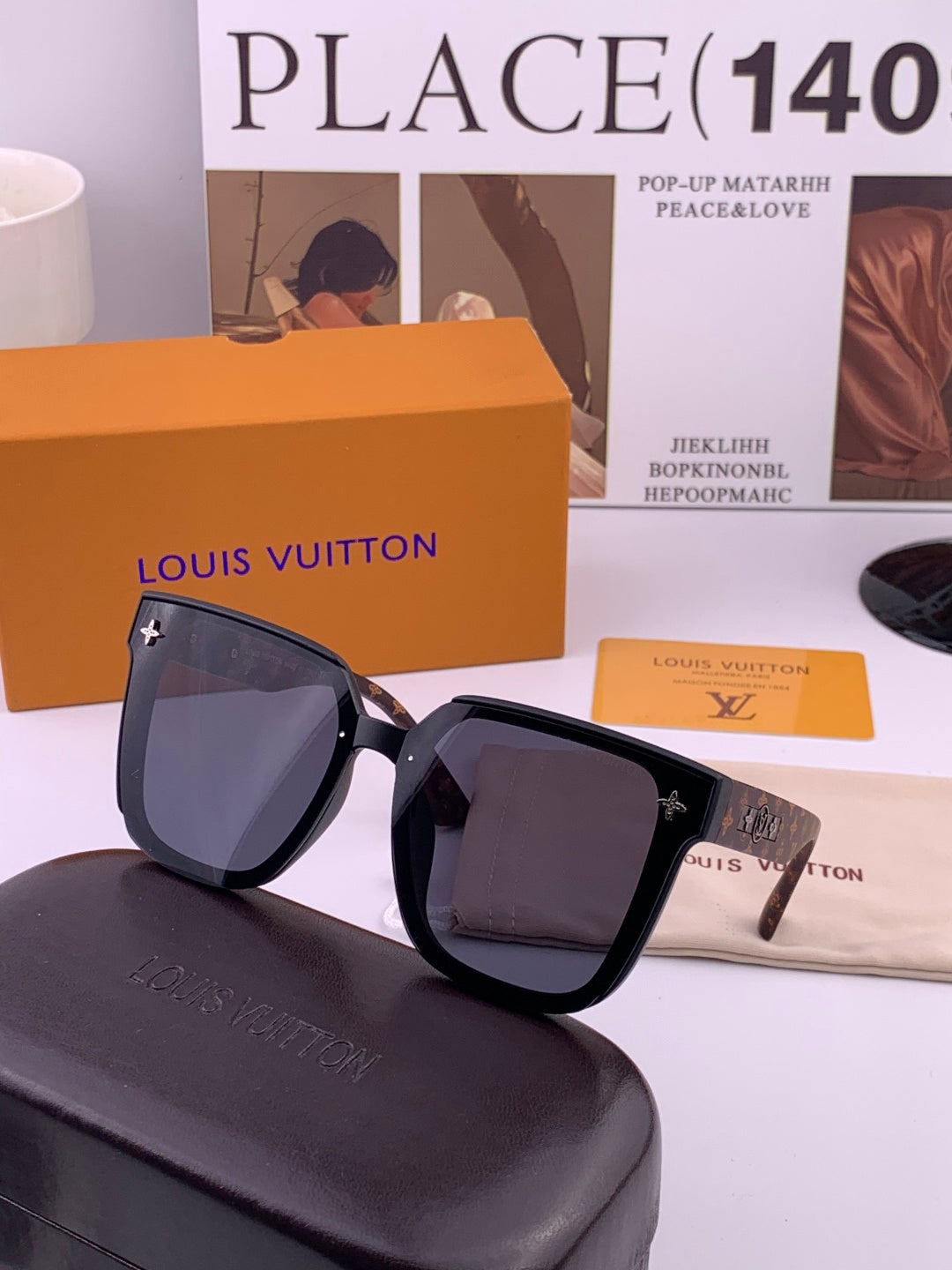 Louis Vuitton L1132 Square Gold Lens Sunglasses for Women - 997444 - detail image 2