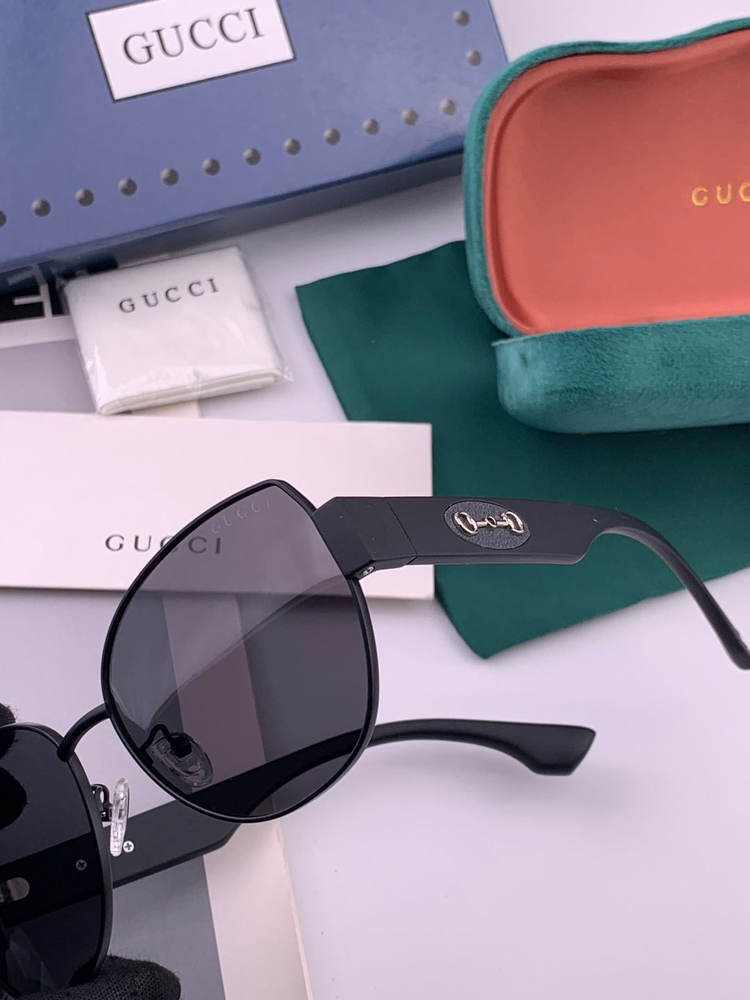 Gucci G22201 Metal Square Gold Lens Sunglasses for Men & Women - detail image 3