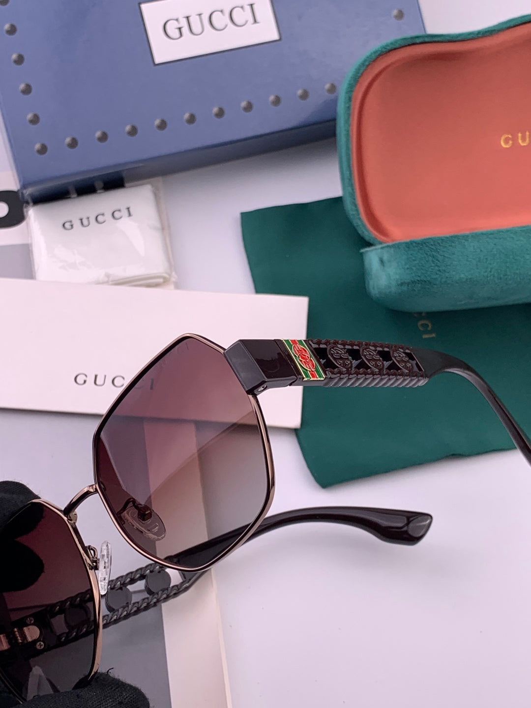 Gucci G1370 Metal Square Pink Lens Sunglasses for Men & Women - 997606 - detail image 3