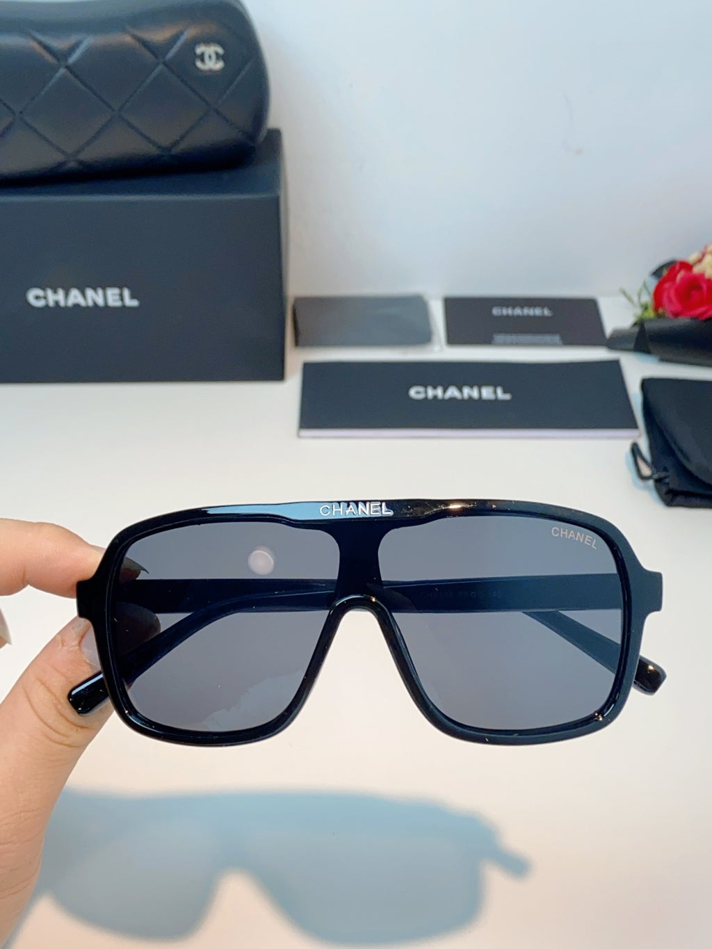Chanel CH9158 Oversized Gray Lens Sunglasses for Men & Women - detail image 4