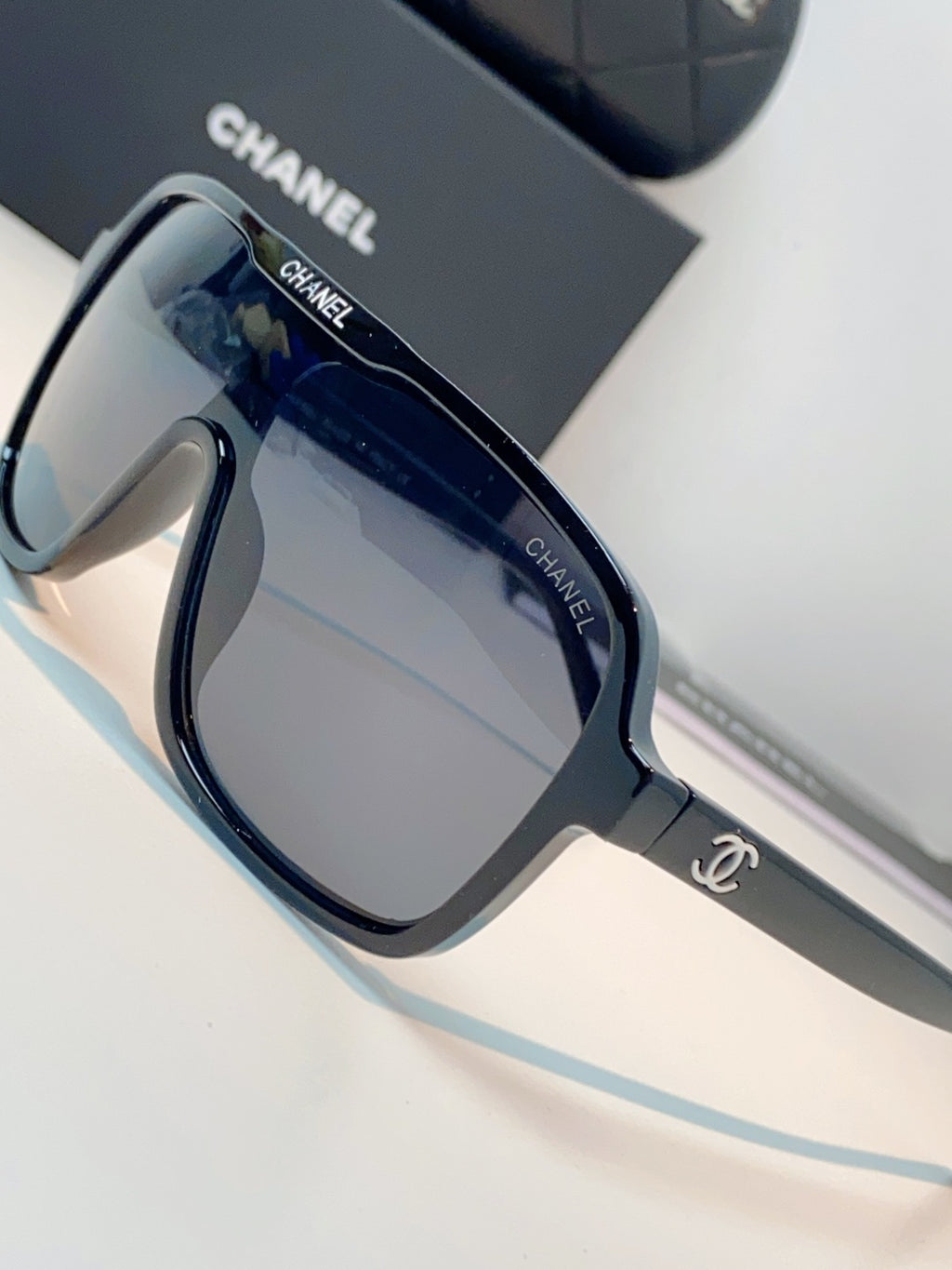 Chanel CH9158 Oversized Gray Lens Sunglasses for Men & Women - detail image 7