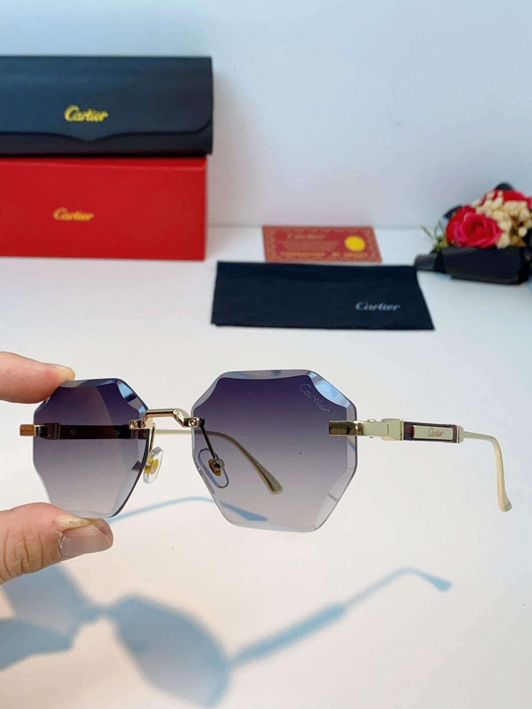 Cartier Fashion Gray Lens Sunglasses for Men & Women - detail image 6