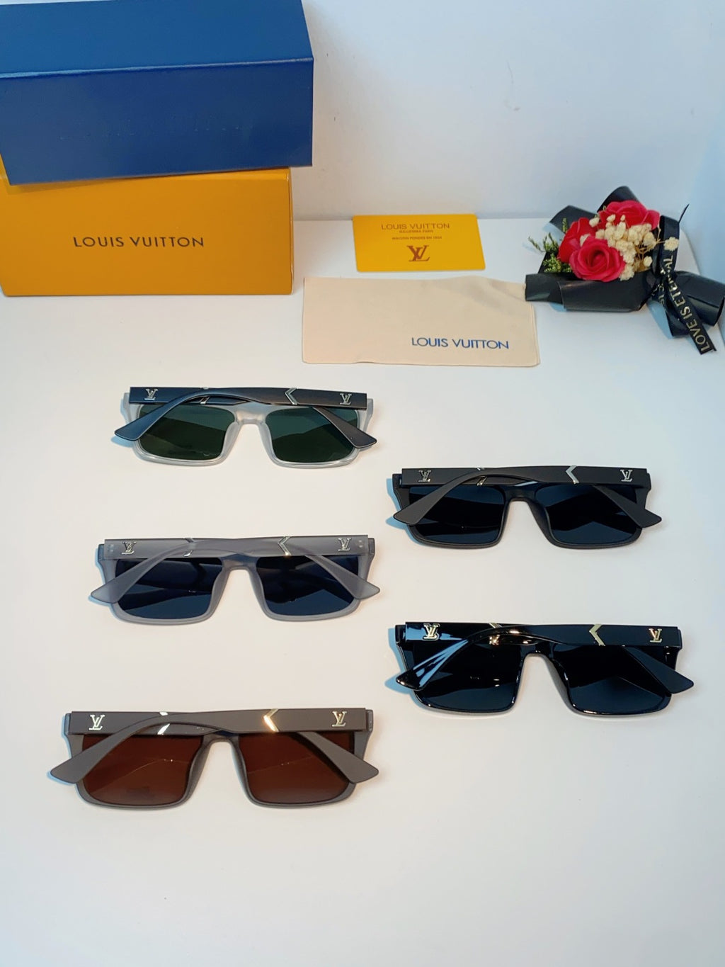 Louis Vuitton Square Black Lens Sunglasses for Men - 132180 - detail image 11