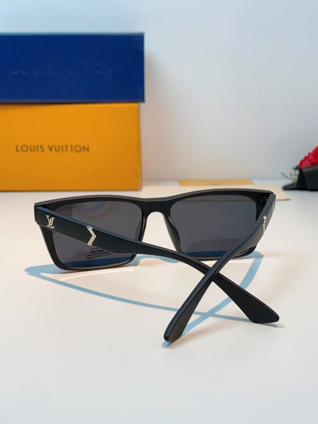 Louis Vuitton Square Black Lens Sunglasses for Men - 132180 - detail image 3