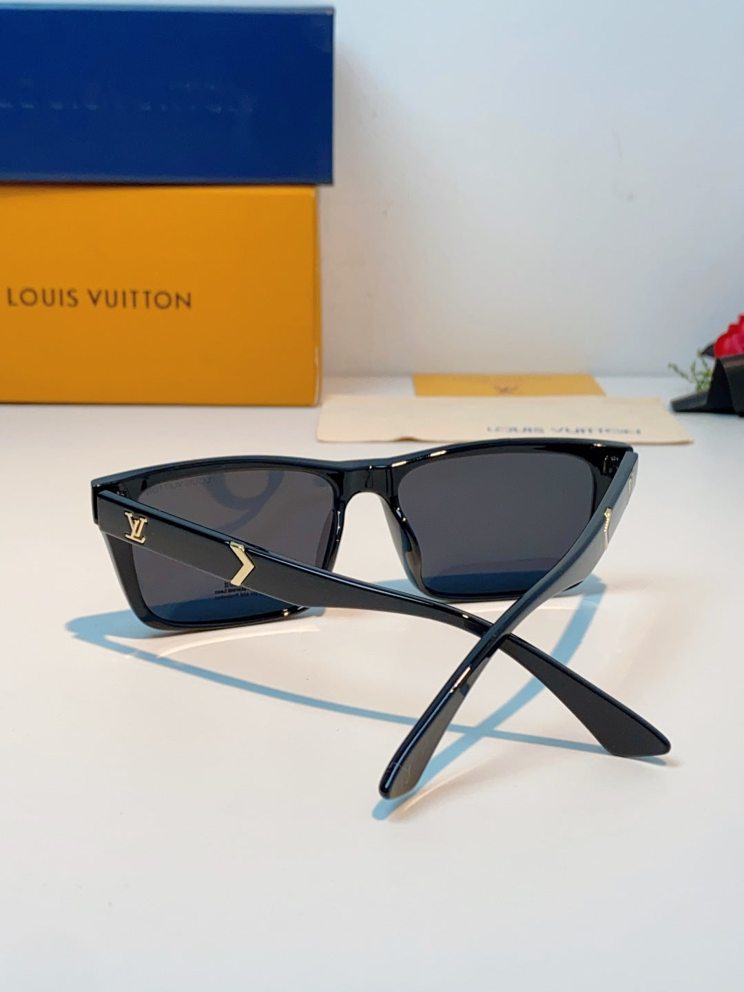 Louis Vuitton Square Black Lens Sunglasses for Men - detail image 3