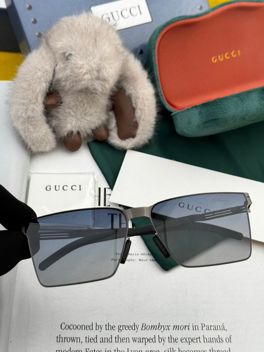Gucci G198 Polarized Fashion Blue Lens Sunglasses for Men & Women - 132270 - detail image 2