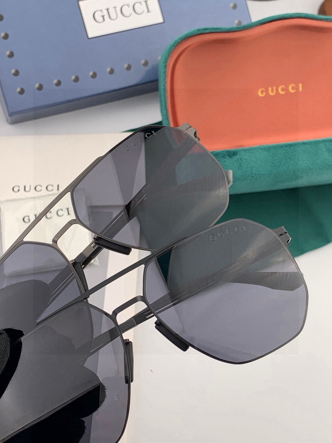 Gucci G611 Polarized Fashion Black Lens Sunglasses for Men & Women - 132271 - detail image 3