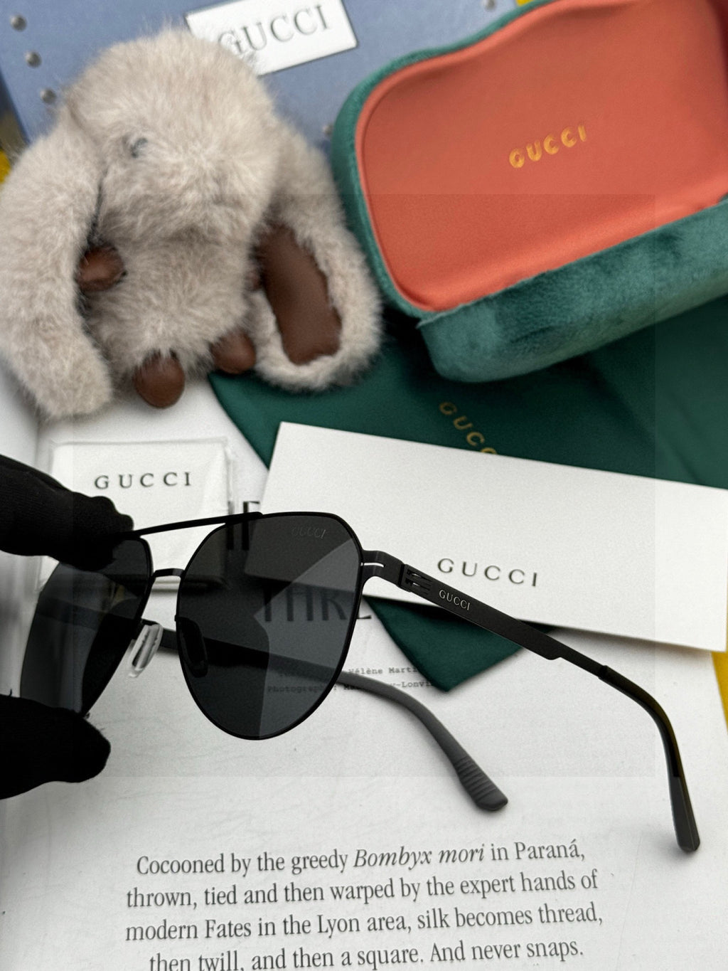 Gucci G511 Polarized Fashion Black Lens Sunglasses for Men & Women - detail image 6