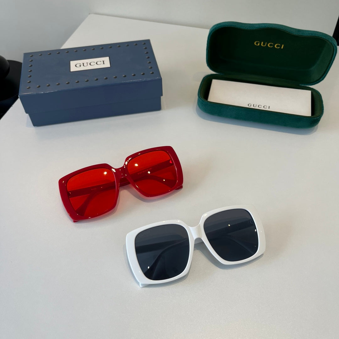 Gucci Oversized Silver Lens Sunglasses for Men & Women - 371507 - detail image 10