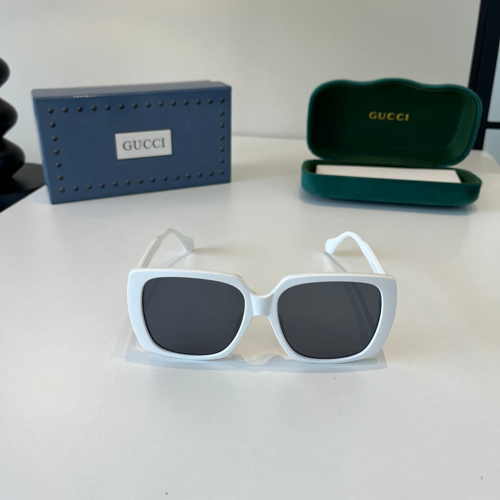 Gucci Oversized Silver Lens Sunglasses for Men & Women - 371507 - detail image 2