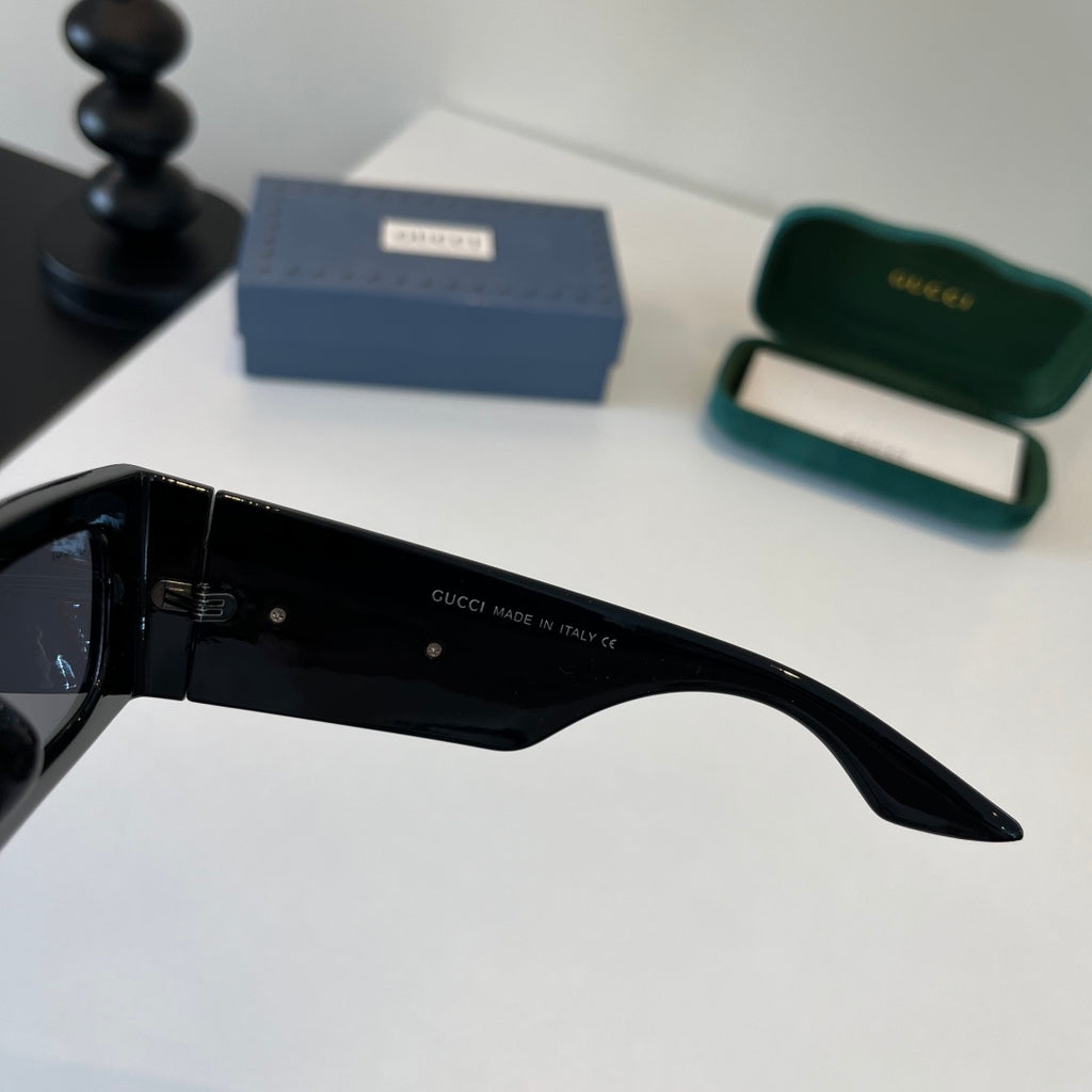 Gucci Oversized Silver Lens Sunglasses for Men & Women - 371485 - detail image 7