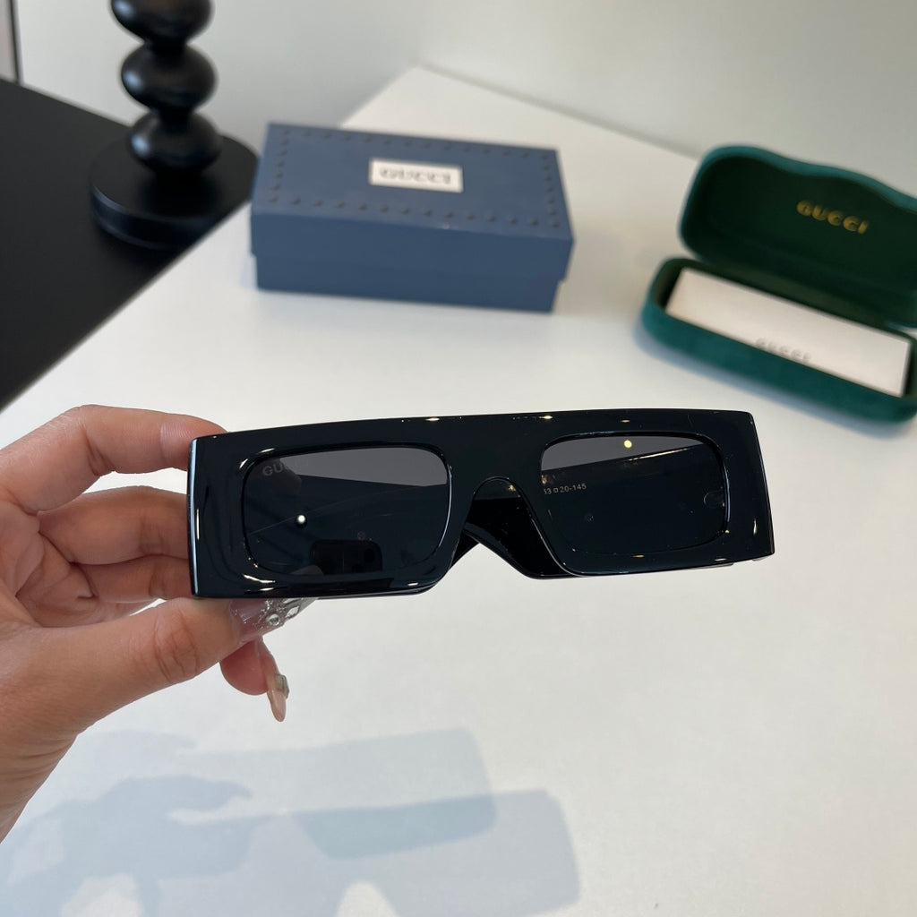 Gucci Oversized Silver Lens Sunglasses for Men & Women - 371485 - detail image 8
