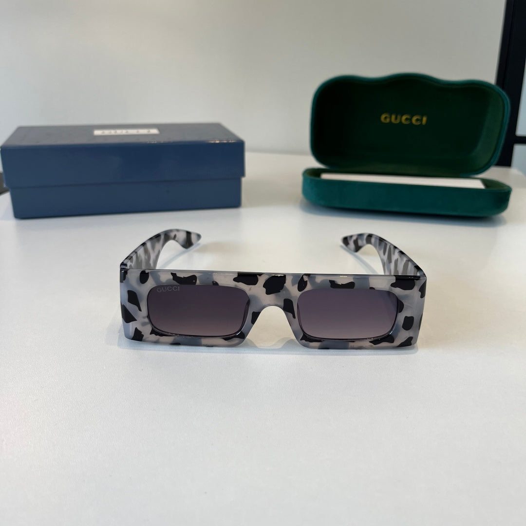 Gucci Oversized Silver Lens Sunglasses for Men & Women - 371486 - detail image 2