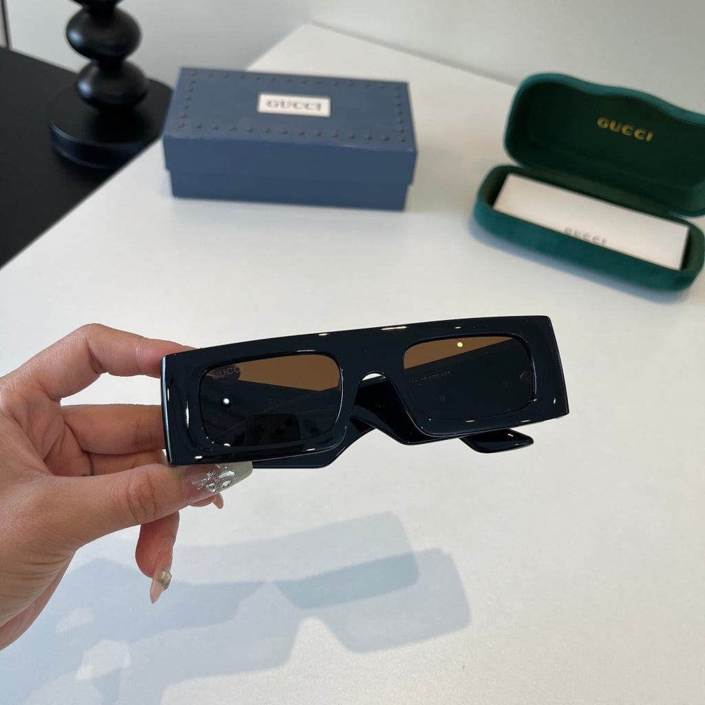 Gucci Oversized Silver Lens Sunglasses for Men & Women - 371487 - detail image 7