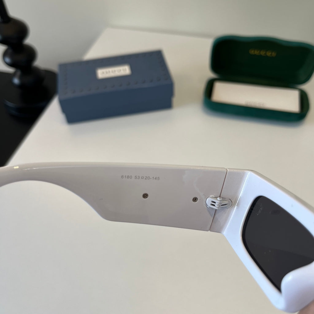Gucci Oversized Gray Lens Sunglasses for Men & Women - 371488 - detail image 7