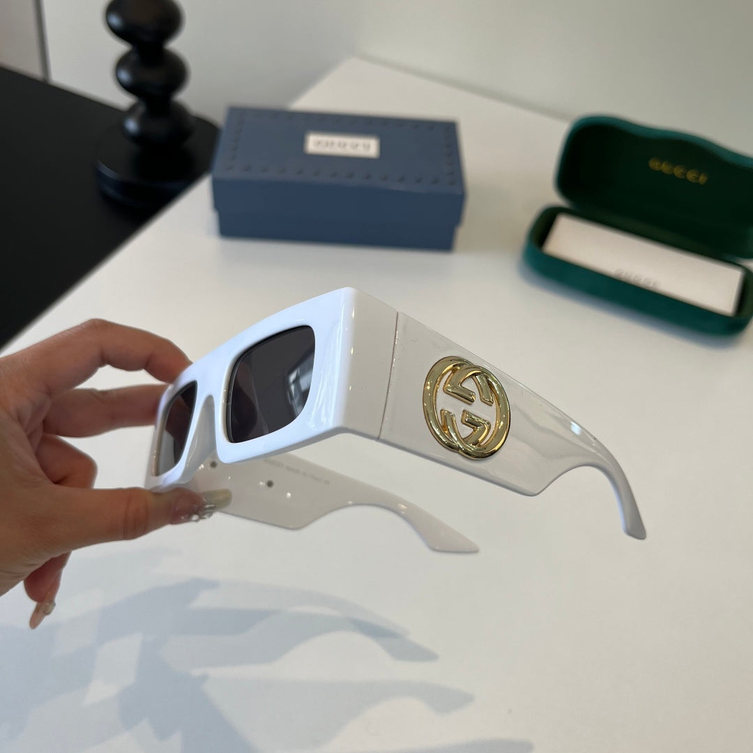 Gucci Oversized Gray Lens Sunglasses for Men & Women - 371488 - detail image 6