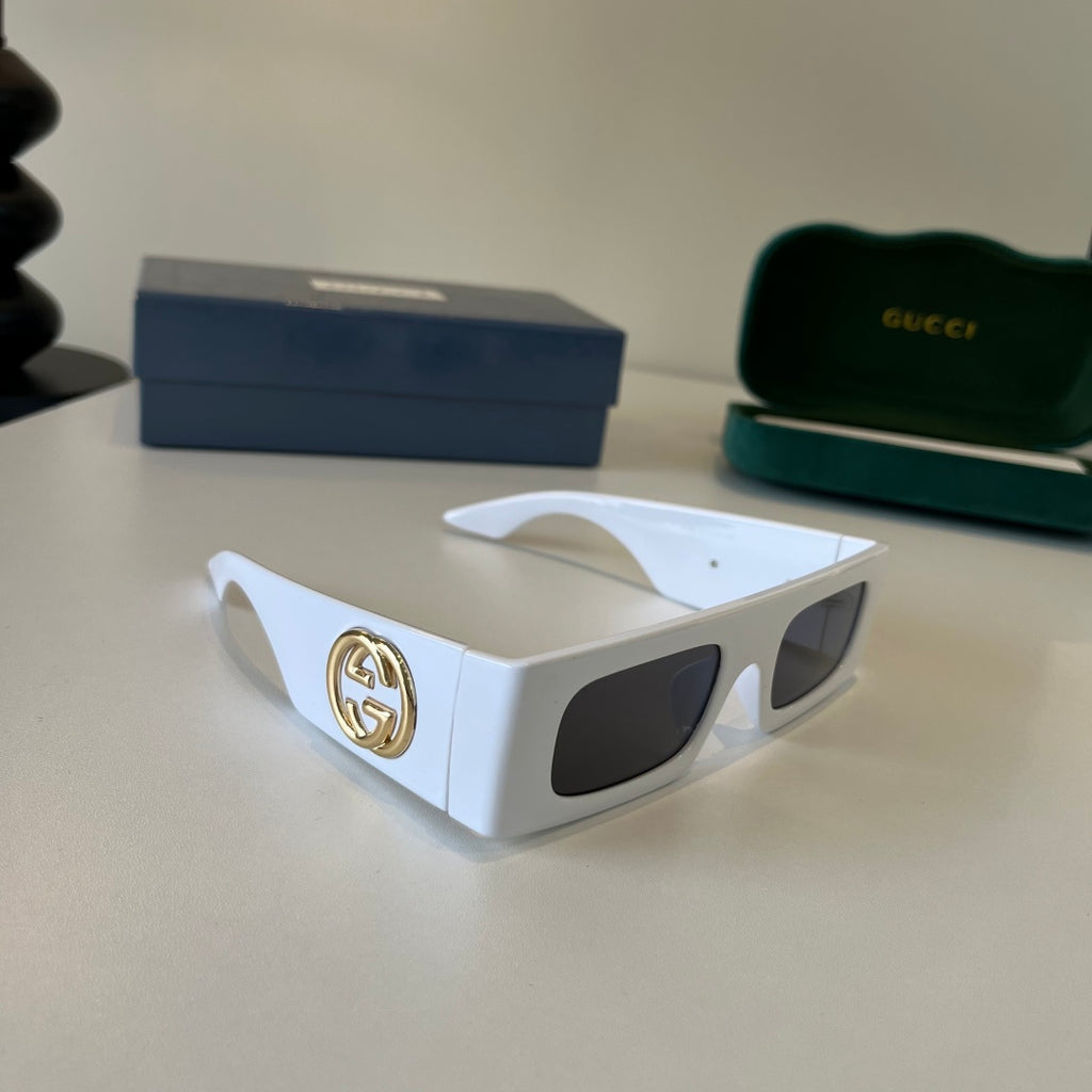Gucci Oversized Gray Lens Sunglasses for Men & Women - 132244