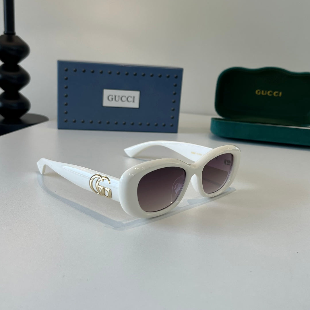 Gucci Fashion Silver Lens Sunglasses for Men & Women - 371490