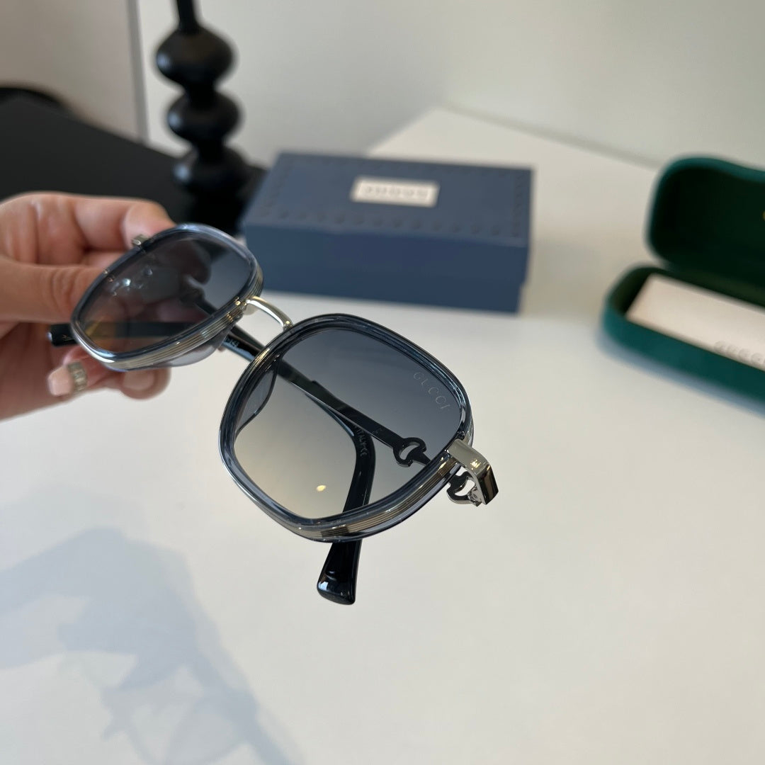 Gucci Oversized Silver Lens Sunglasses for Women - 132252 - detail image 4