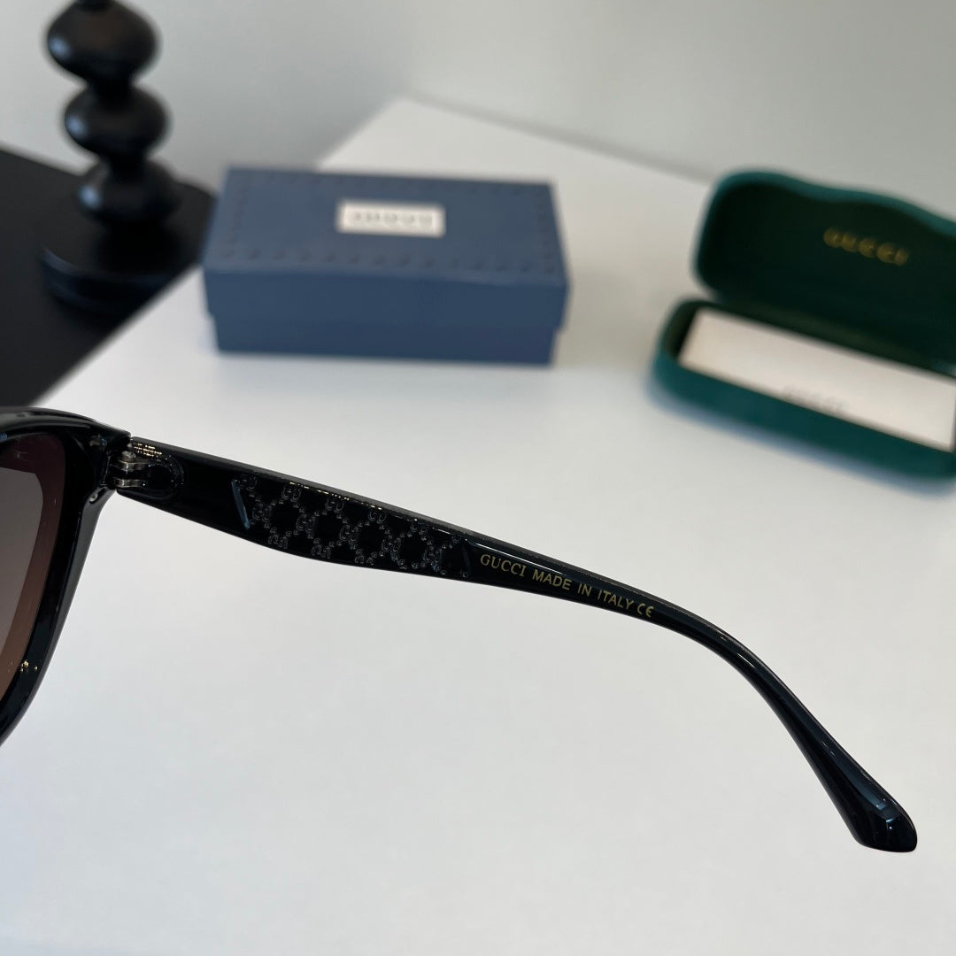 Gucci Oversized Silver Lens Sunglasses for Women - 132255 - detail image 9