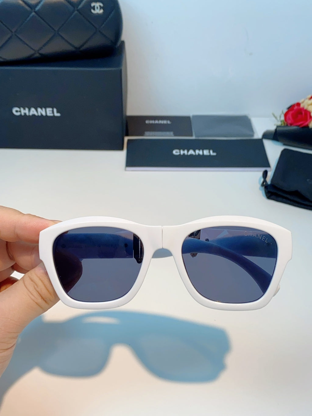 Chanel Folding Fashion Gray Lens Sunglasses for Men & Women - detail image 4