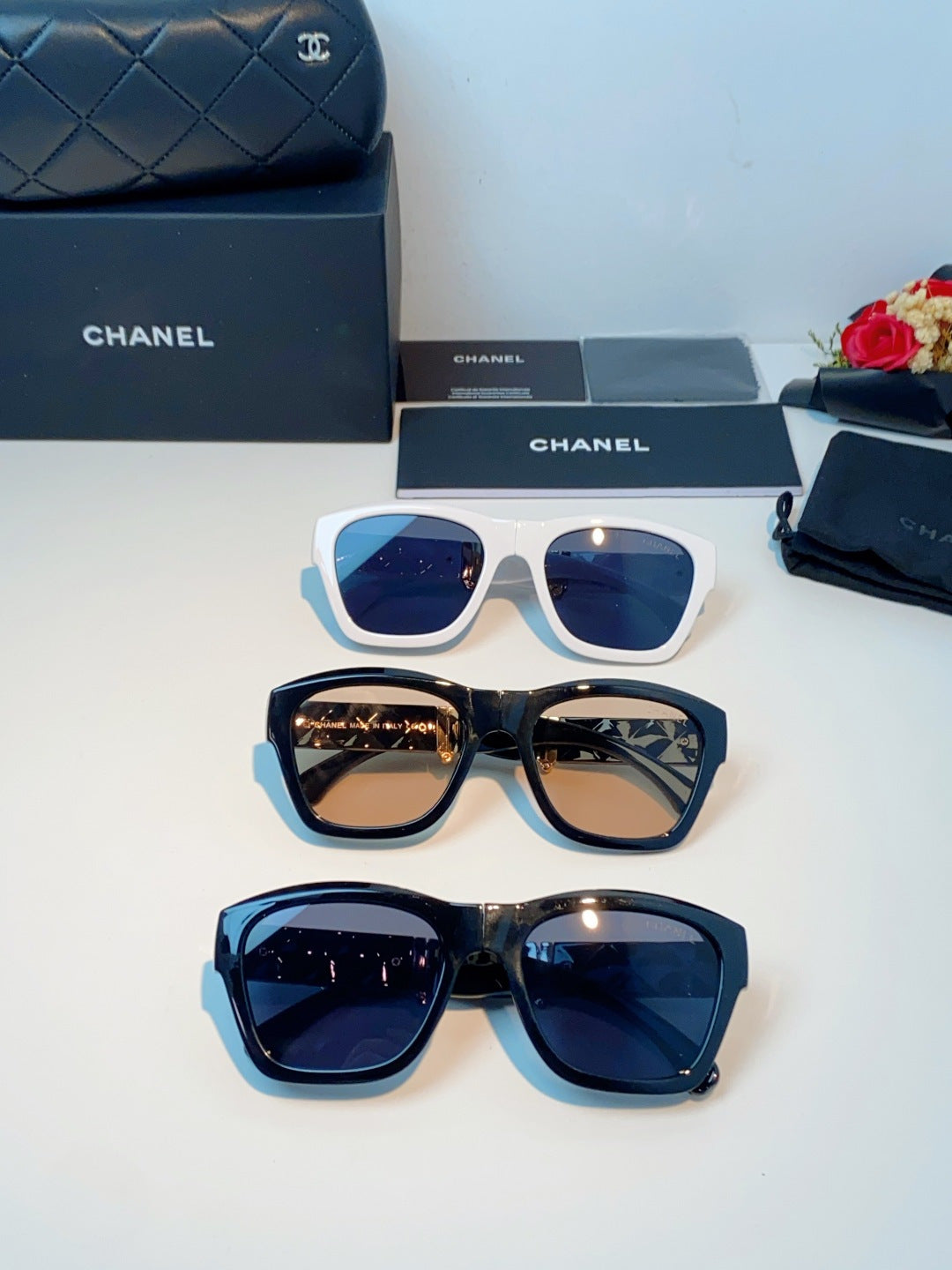Chanel Folding Fashion Gold Lens Sunglasses for Men & Women - detail image 13
