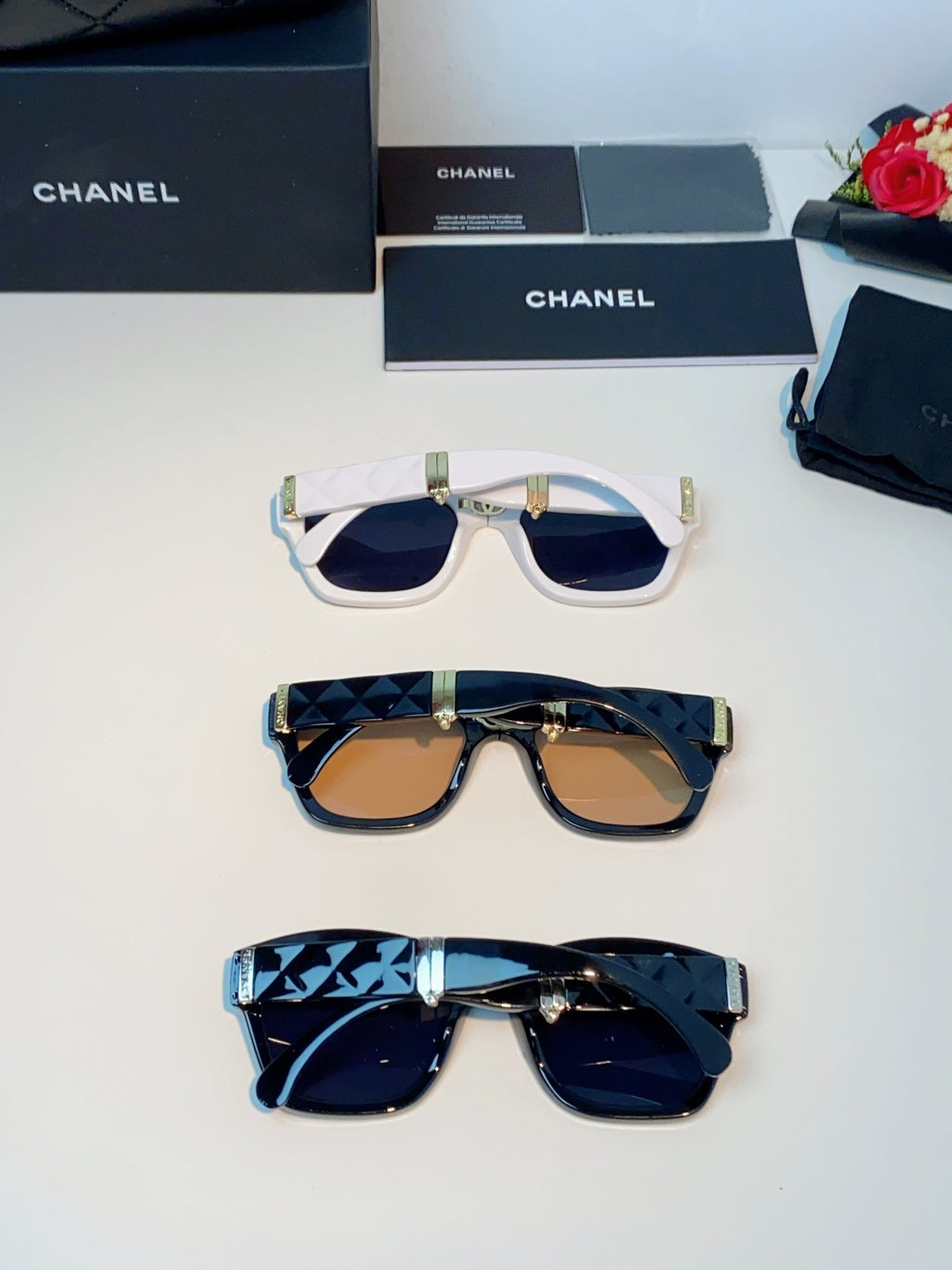 Chanel Folding Fashion Gold Lens Sunglasses for Men & Women - detail image 12