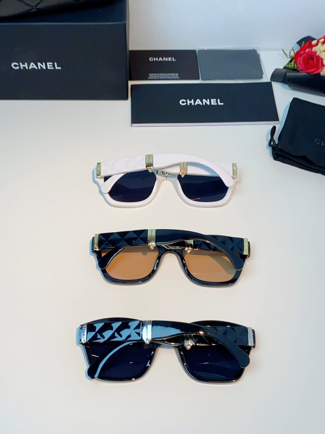 Chanel Folding Fashion Gold Lens Sunglasses for Men & Women - detail image 12