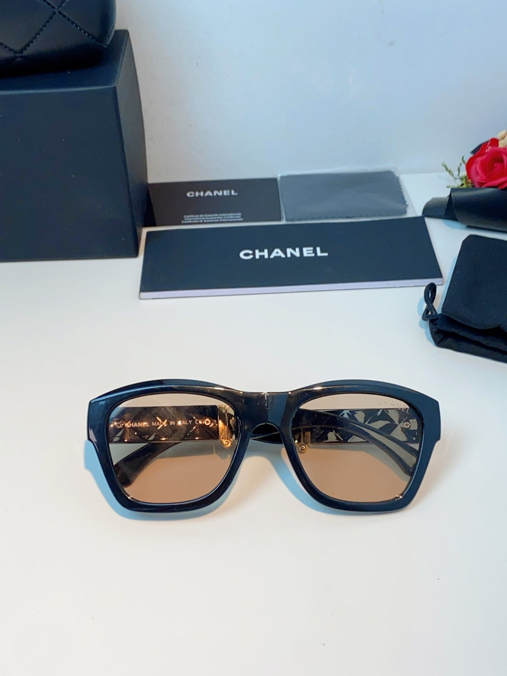 Chanel Folding Fashion Gold Lens Sunglasses for Men & Women - detail image 9
