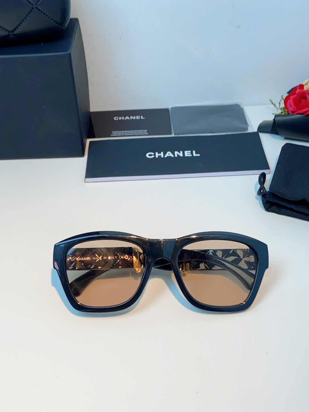 Chanel Folding Fashion Gold Lens Sunglasses for Men & Women - detail image 9
