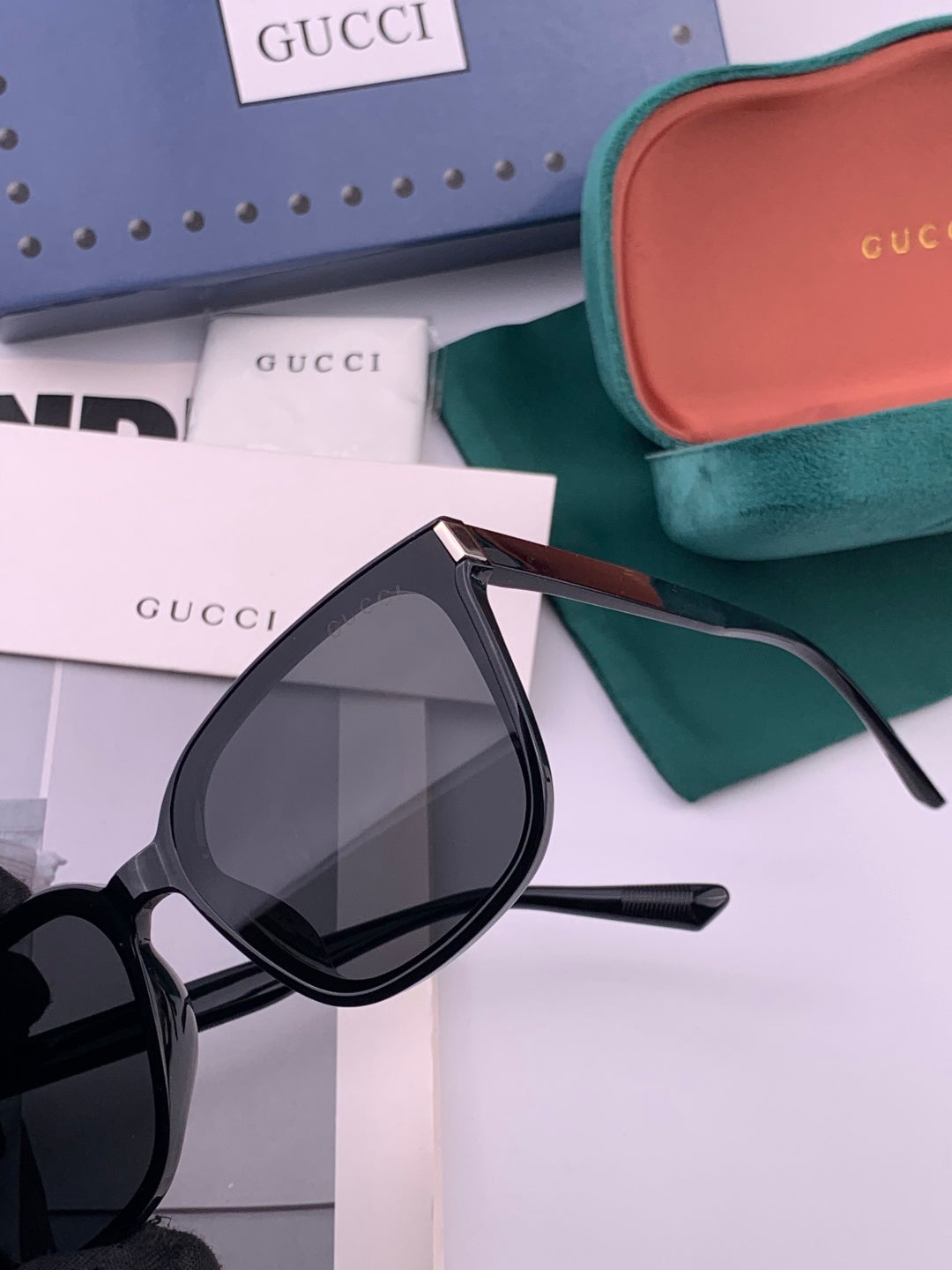 Gucci G9510 Polarized Square Gold Lens Sunglasses for Men & Women - detail image 3