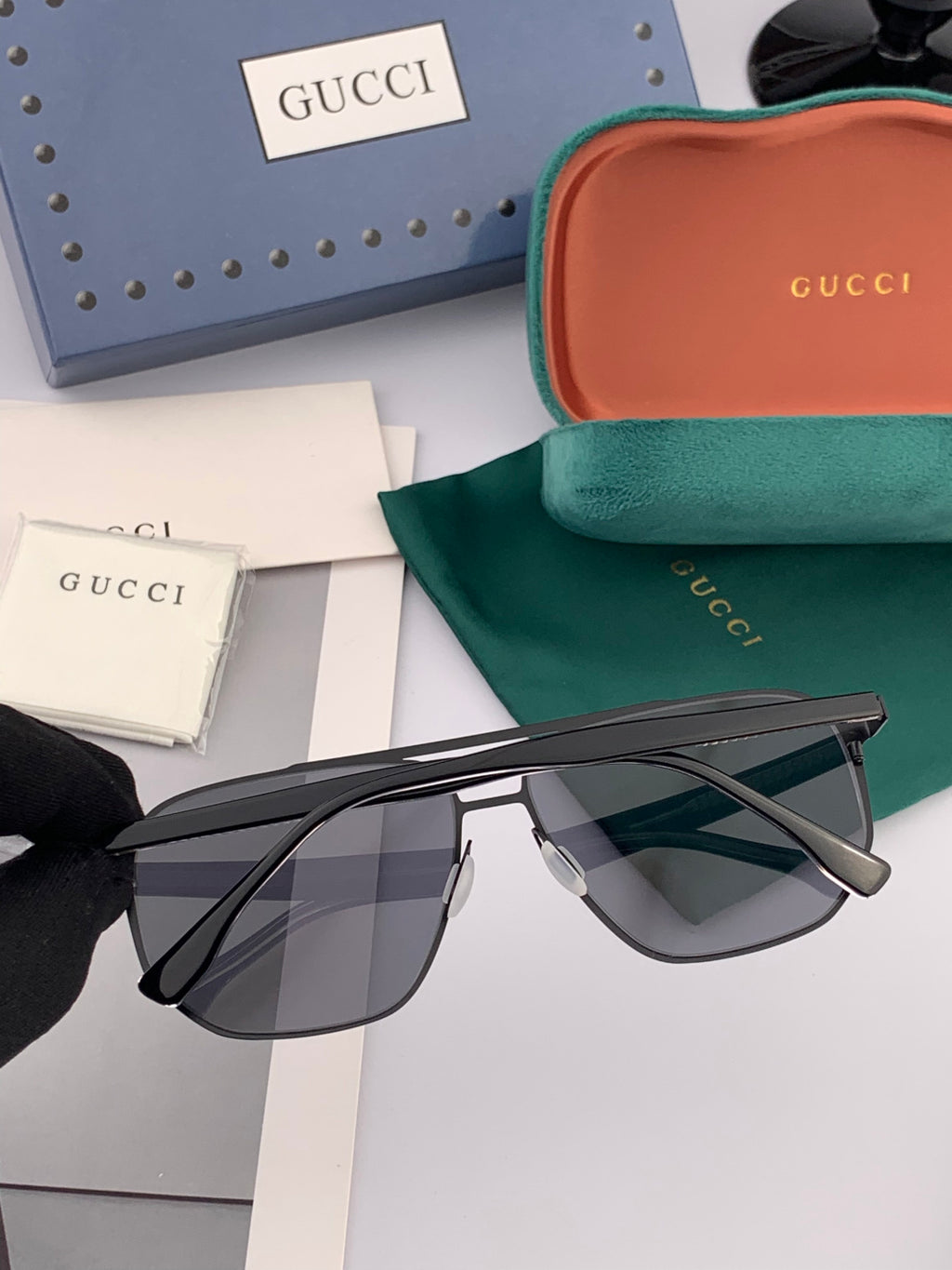 Gucci G8810 Polarized Aviator Gold Lens Sunglasses for Men - detail image 4