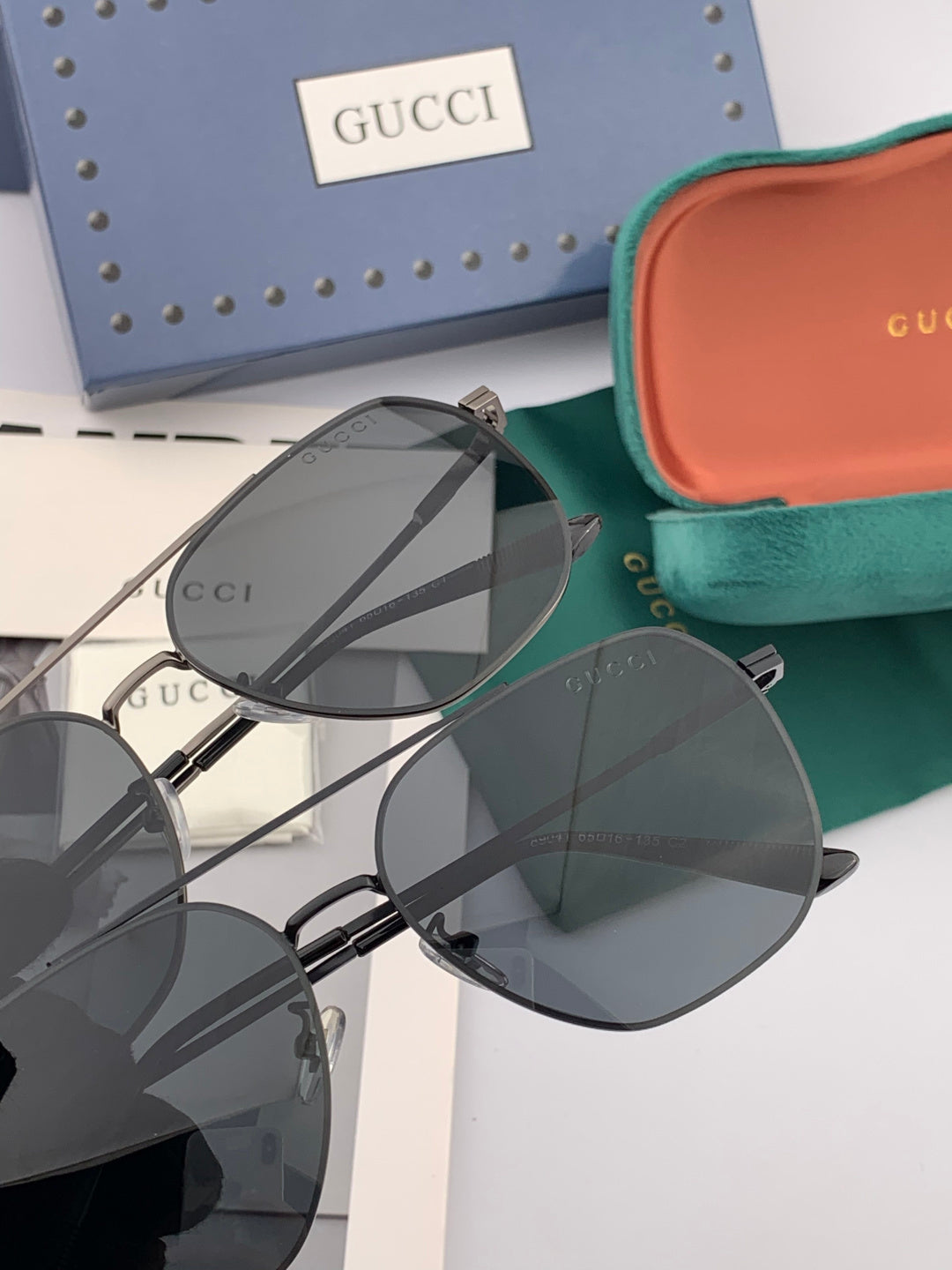Gucci G18904 Polarized Aviator Gold Lens Sunglasses for Men - detail image 5