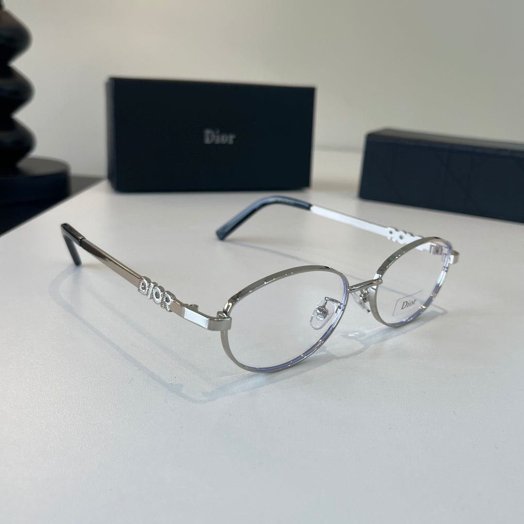 Dior Fashion Silver Lens Sunglasses for Men & Women - 465302