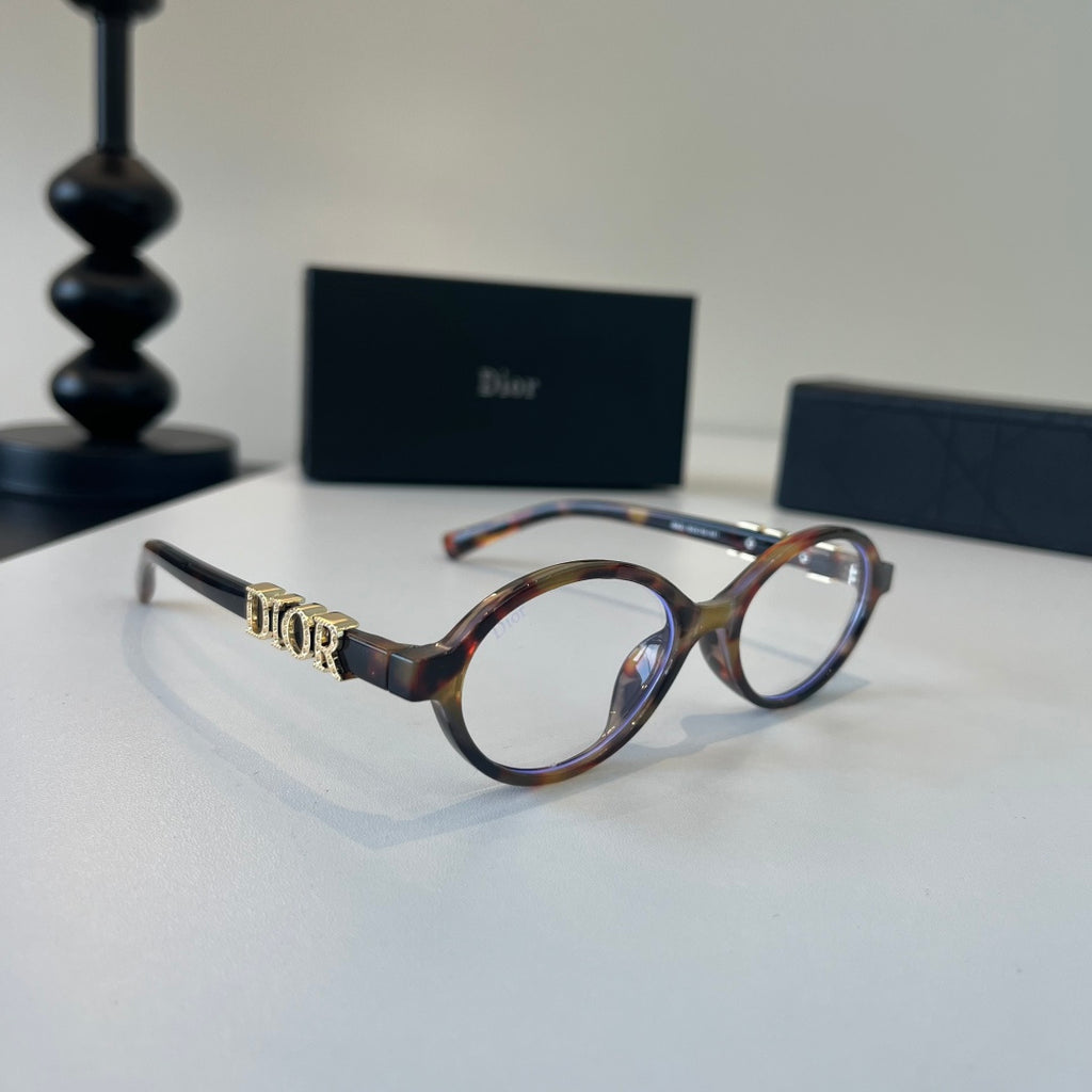 Dior Fashion Silver Lens Sunglasses for Men & Women - 465304