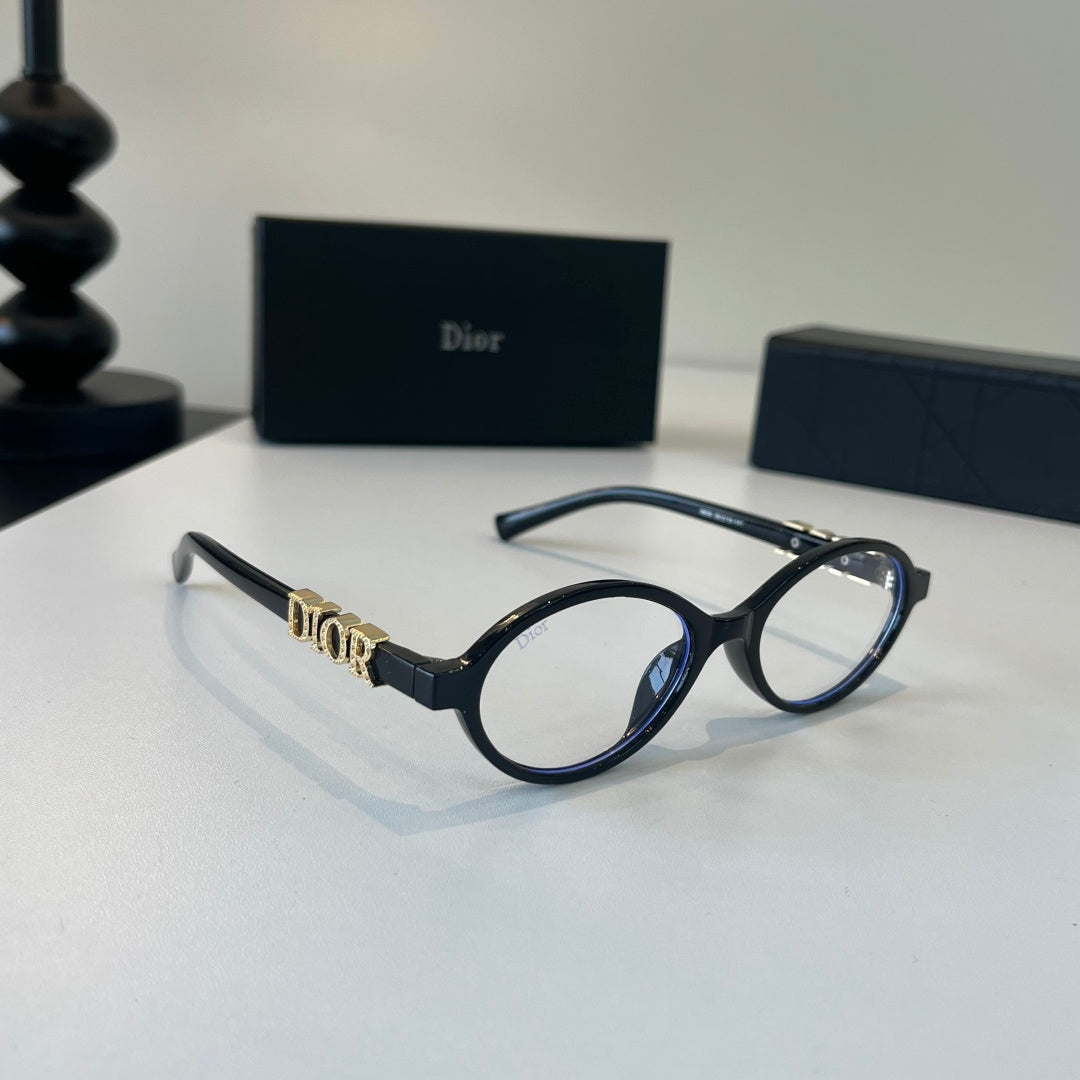 Dior Fashion Silver Lens Sunglasses for Men & Women - 371870
