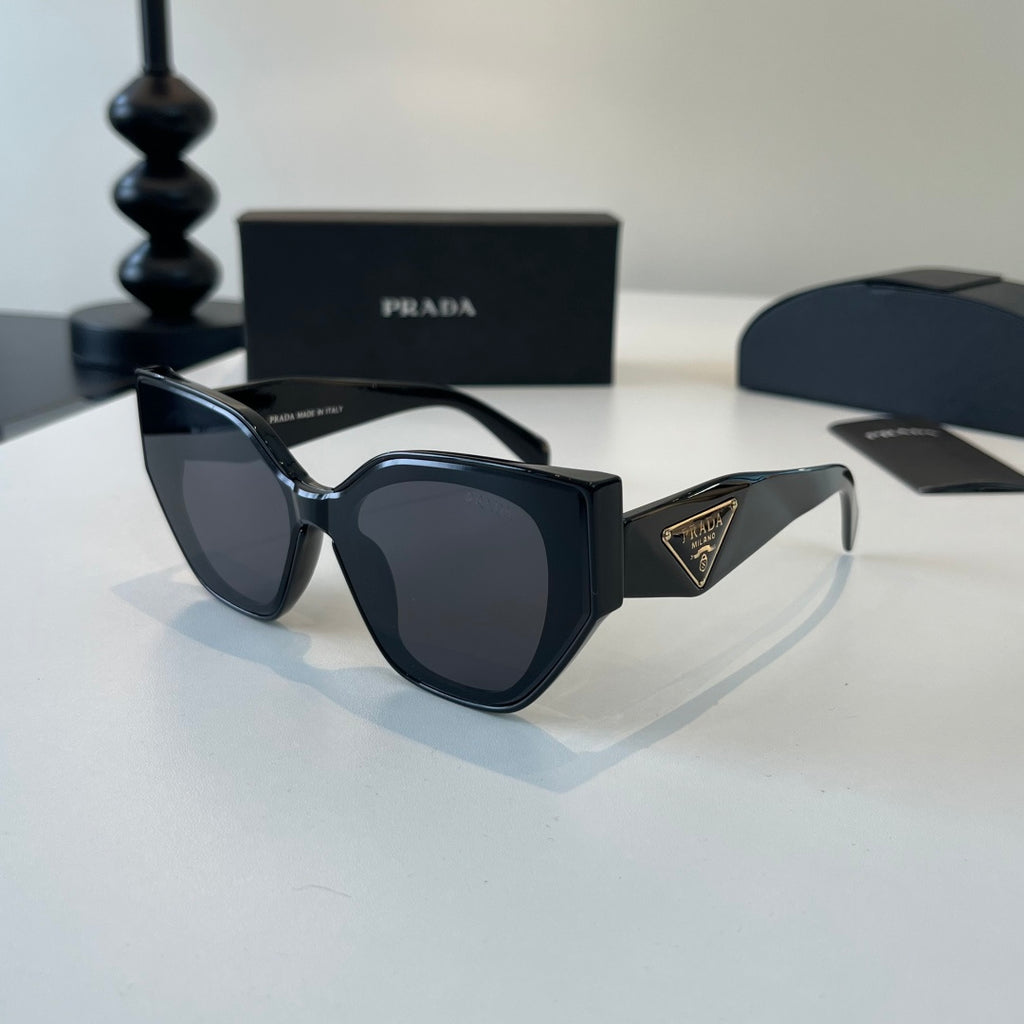 Prada Fashion Black Lens Sunglasses for Men & Women - 465555 - detail image 3