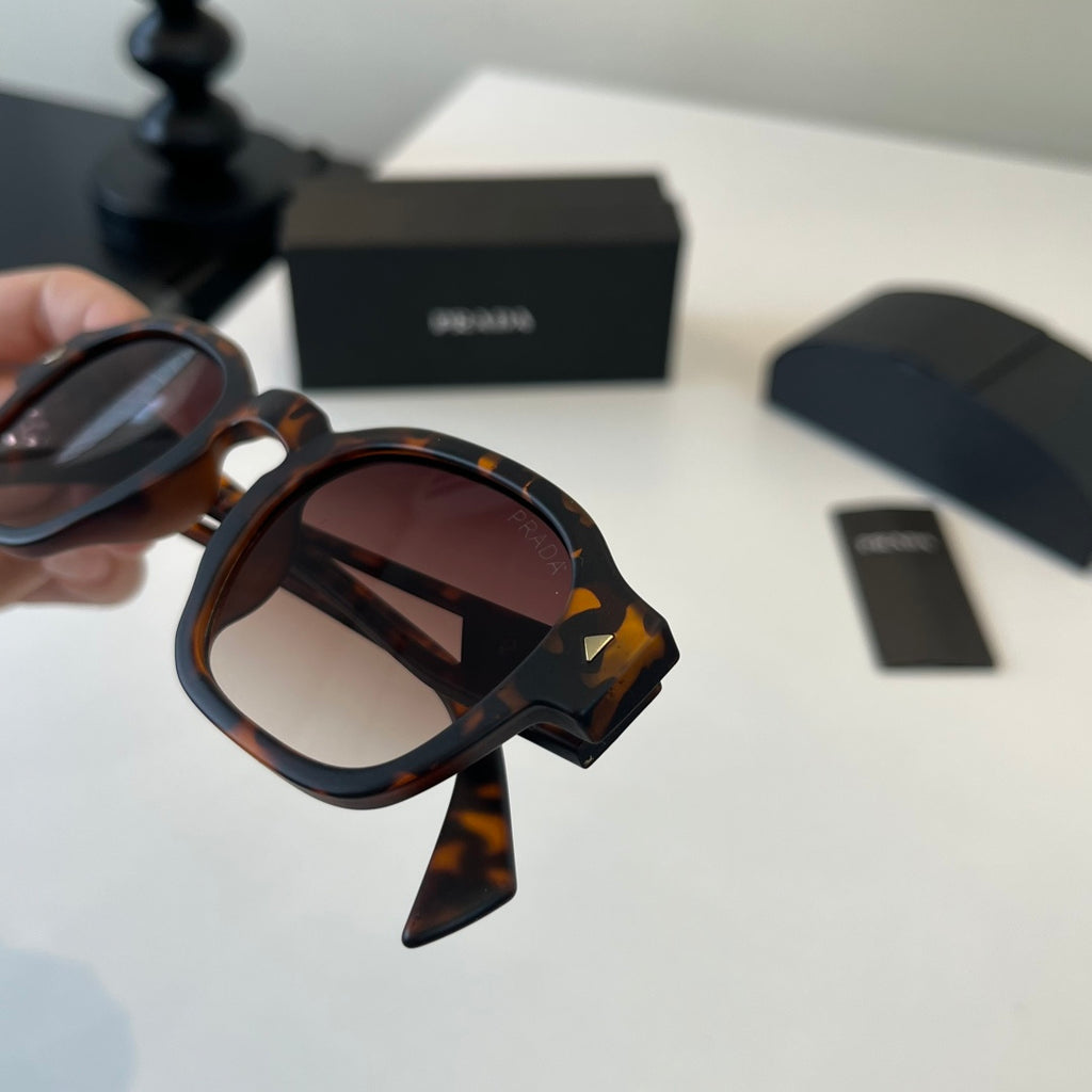 Prada Fashion Black Lens Sunglasses for Men & Women - 415752 - detail image 6