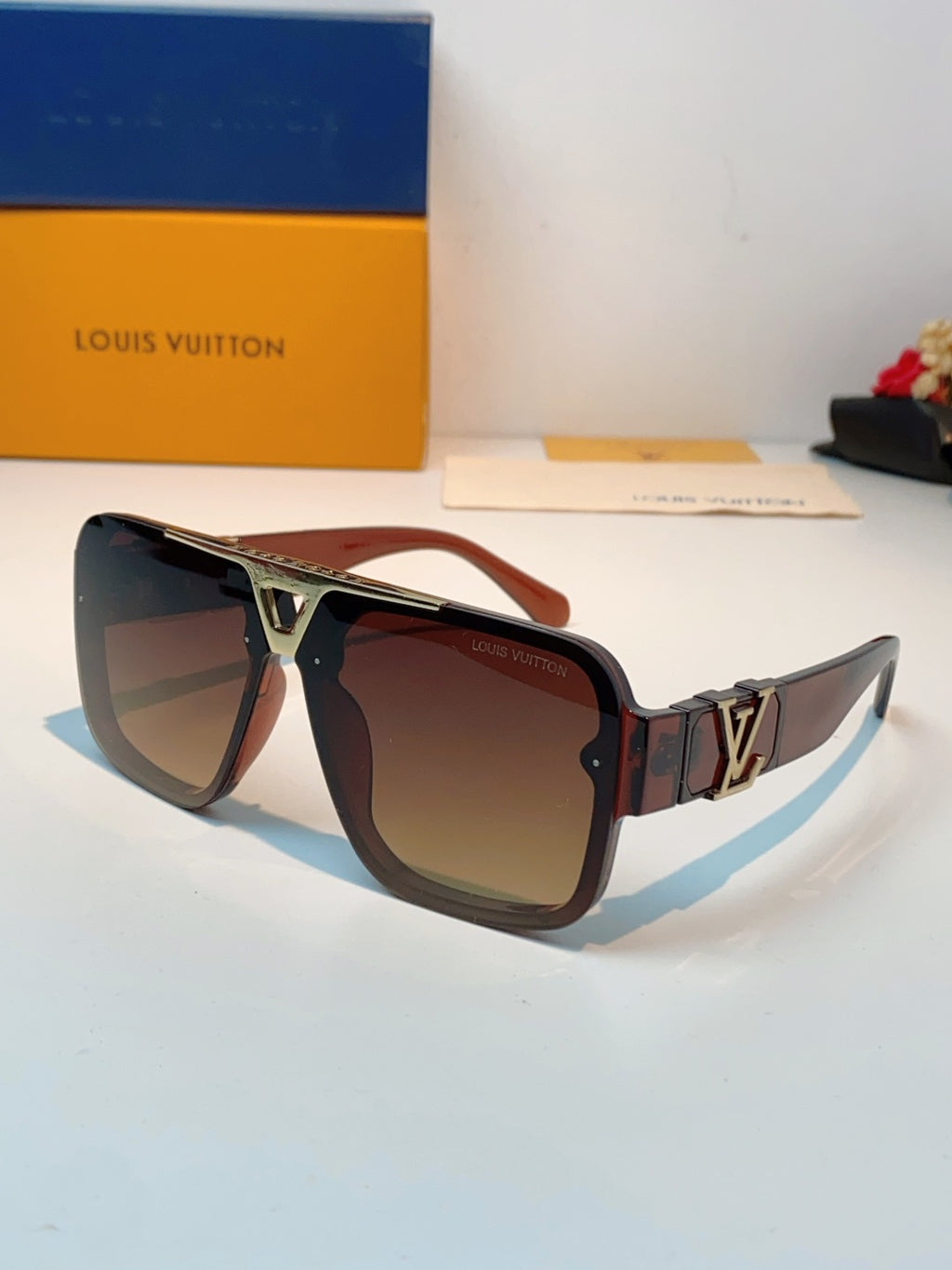 Louis Vuitton Square Black Lens Sunglasses for Men & Women - 158097