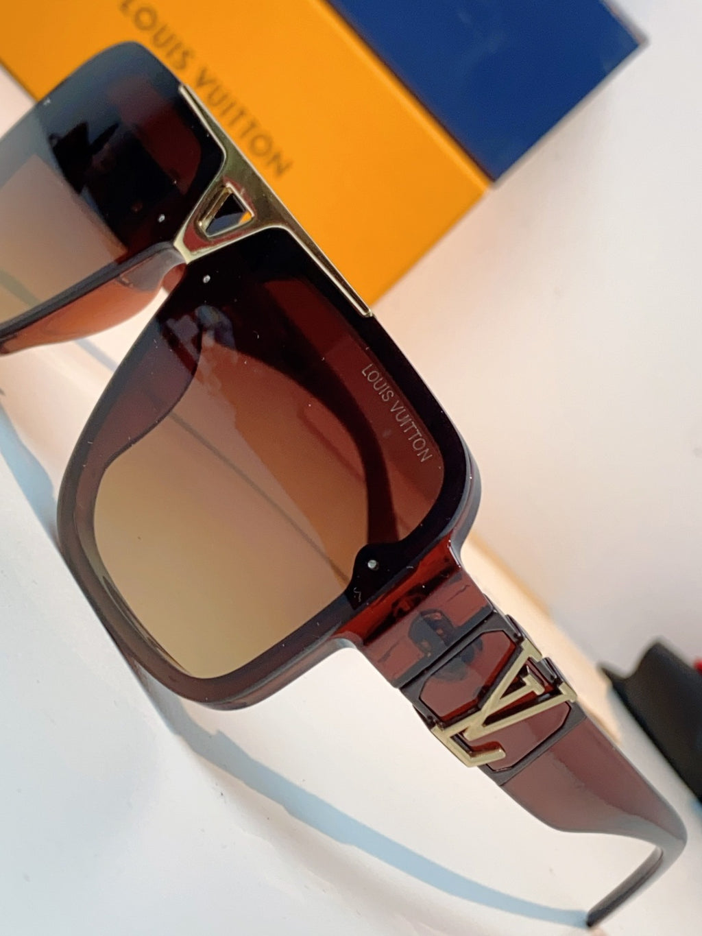 Louis Vuitton Square Black Lens Sunglasses for Men & Women - 158097 - detail image 7