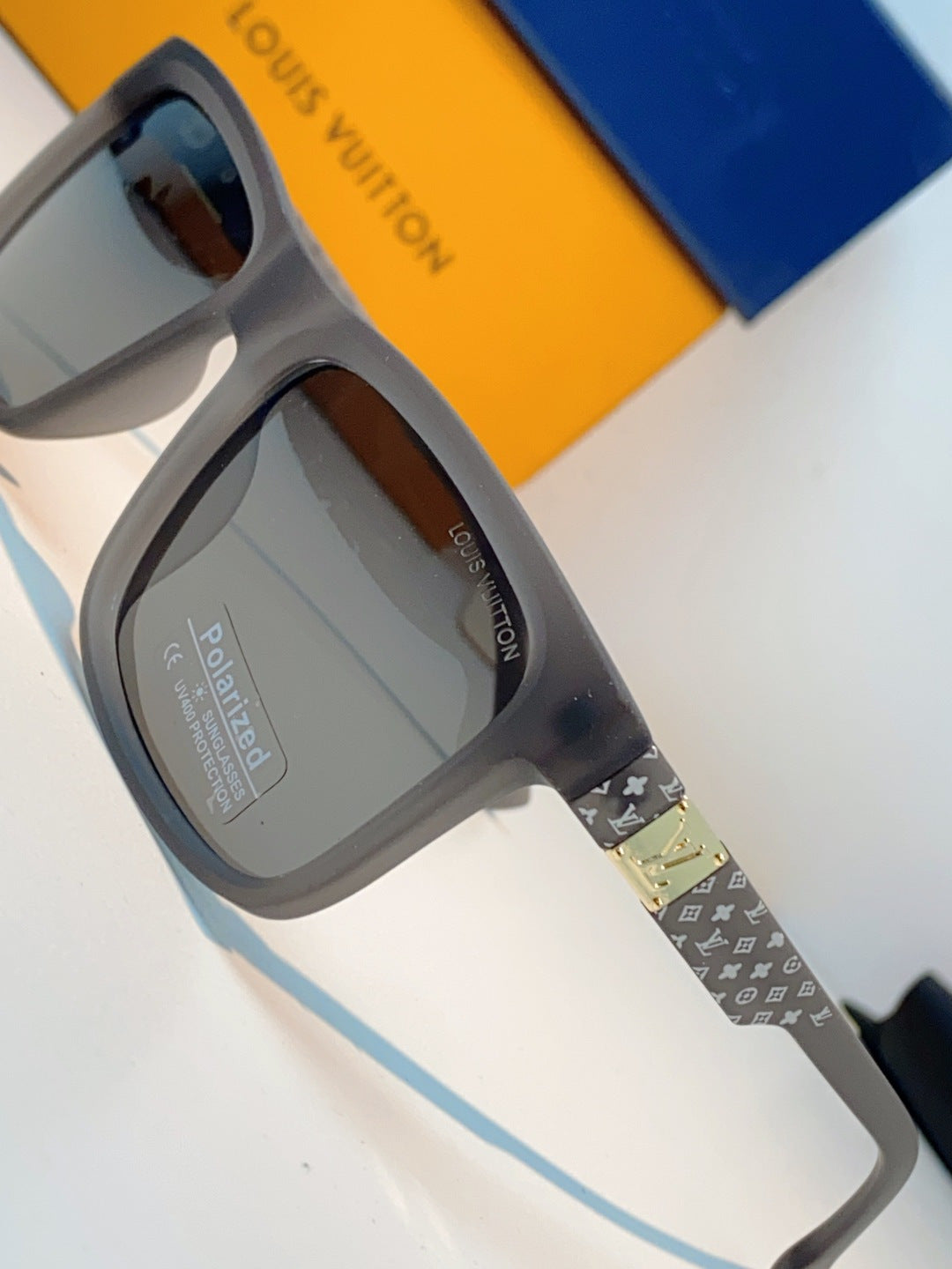 Louis Vuitton Metal Fashion Gray Lens Sunglasses for Men & Women - 158099 - detail image 7