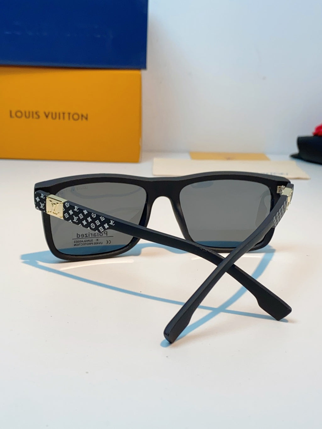 Louis Vuitton Metal Fashion Black Lens Sunglasses for Men & Women - 158102 - detail image 3