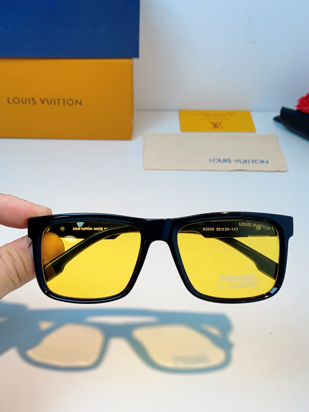 Louis Vuitton Metal Fashion Black Lens Sunglasses for Men & Women - 158104 - detail image 4
