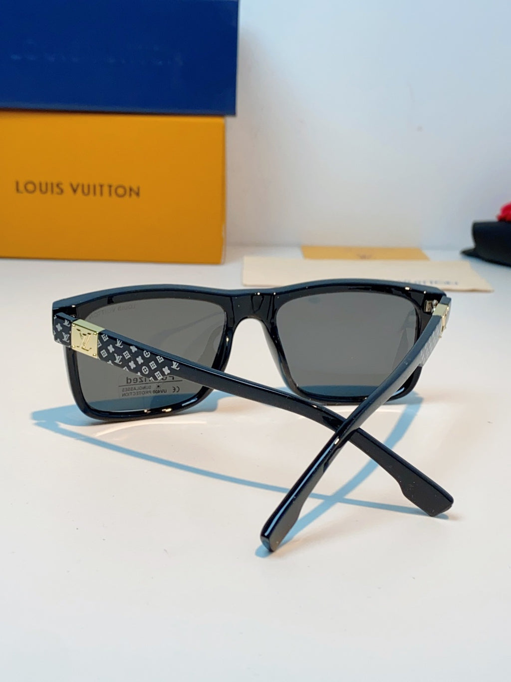 Louis Vuitton Metal Fashion Gray Lens Sunglasses for Men & Women - 158105 - detail image 3